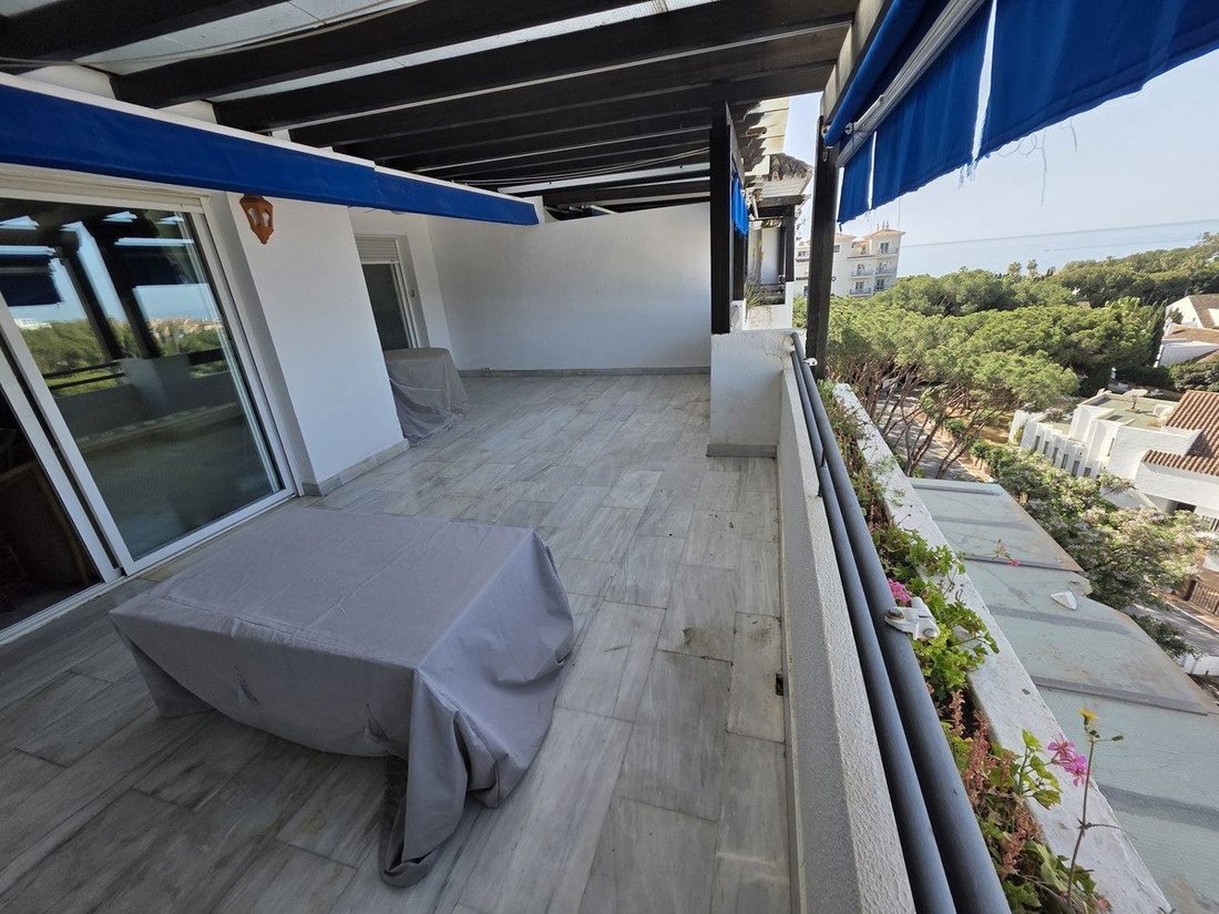 Apartment in Puerto Banus, Marbella, Spain 1 - 18860275