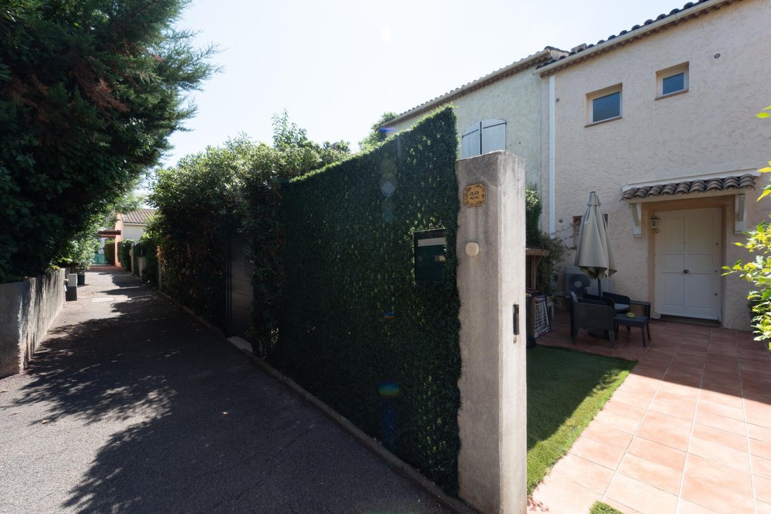 House in Esperes, Villeneuve-Loubet, France 2 - 18859083