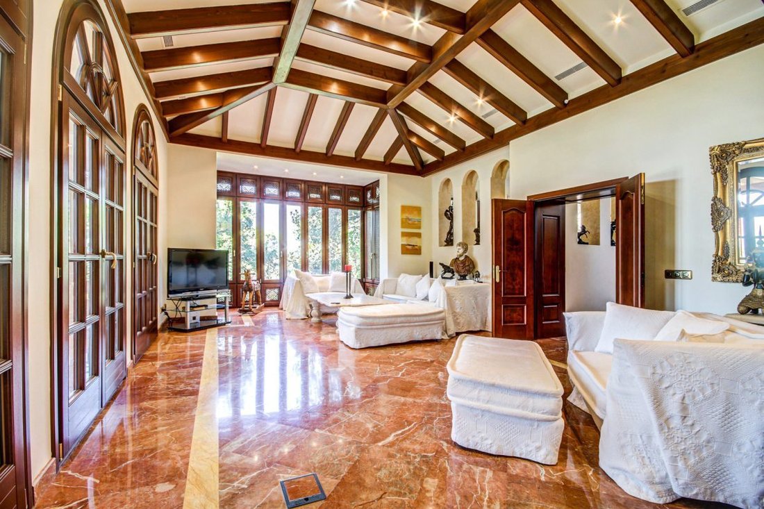 Villa in La Zagaleta, Benahavís, Andalusien 2 - 18864617