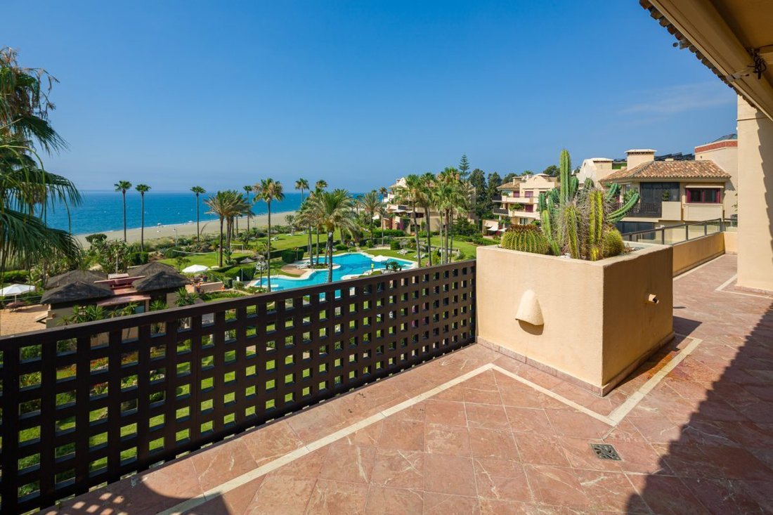 Appartamento a Estepona, Andalusia, Spagna 1 - 18860064