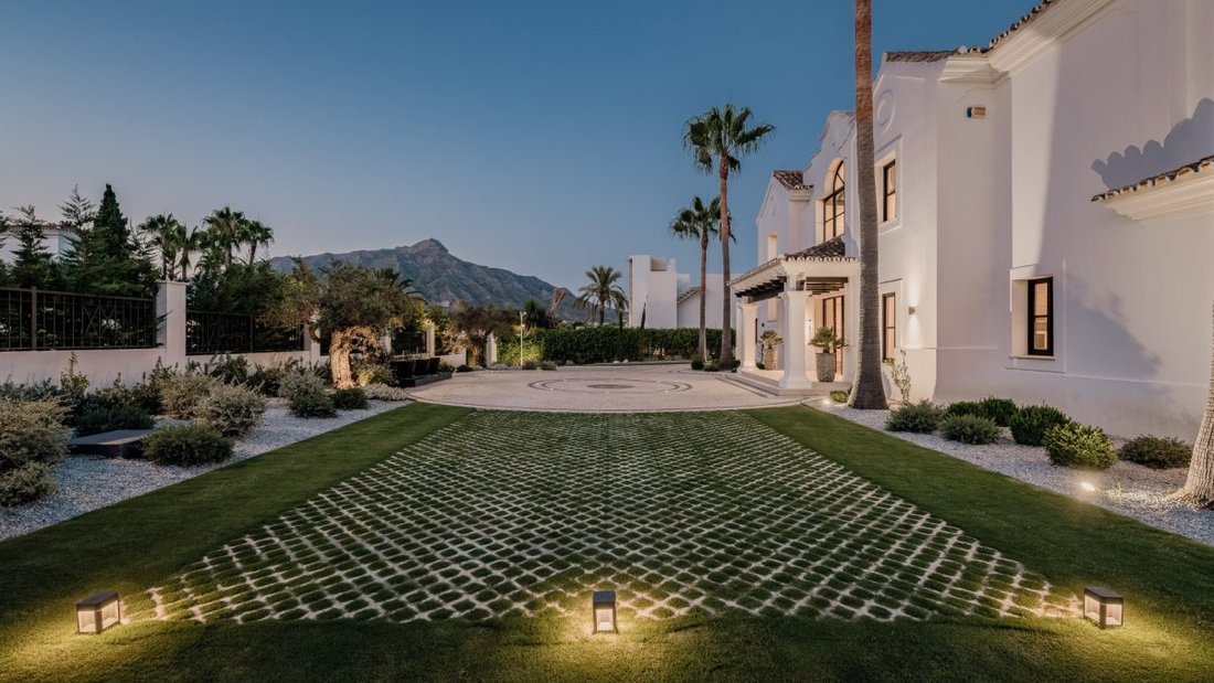 Villa in Nueva Andalucía, Marbella, Spanien 5 - 18864573