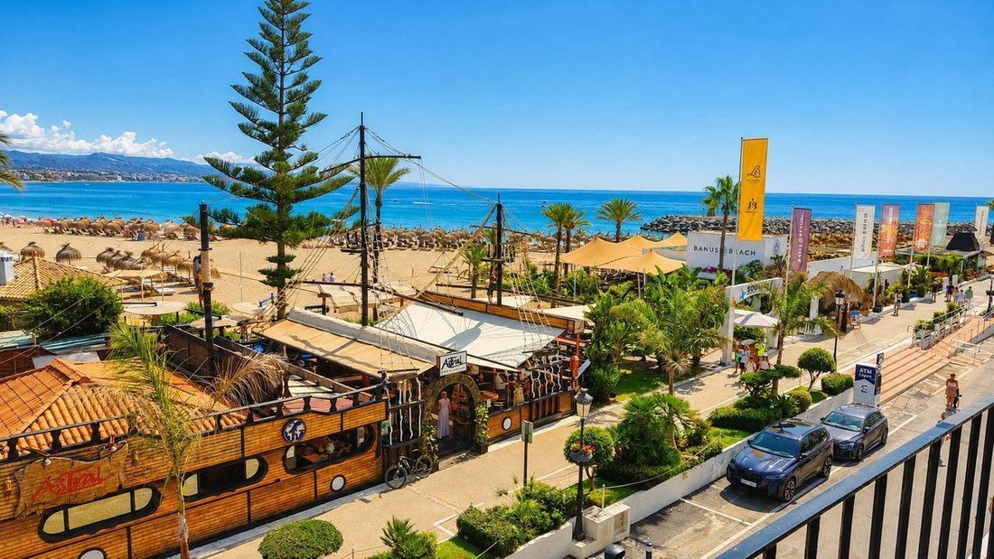 Apartment in Puerto Banus, Marbella, Spain 1 - 18862531