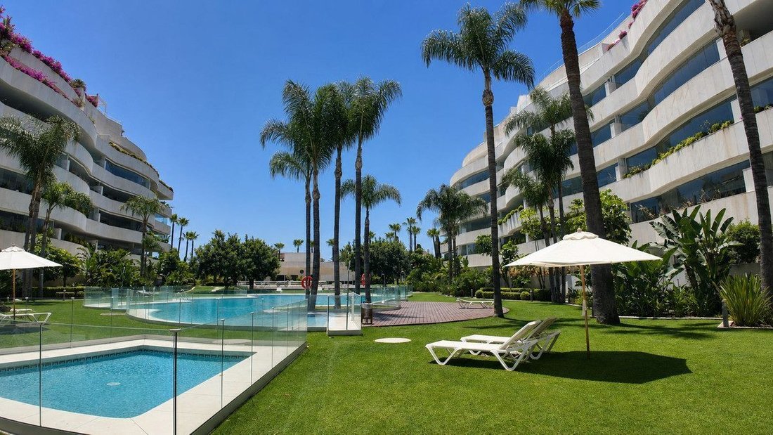 Apartment in Puerto Banus, Marbella, Spain 1 - 18863815