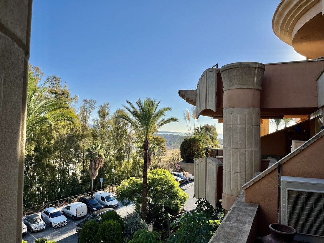 Apartment in Puerto Banus, Marbella, Spain 5 - 18862940