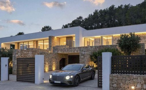 Villa in Roca Llisa, Santa Eularia des Riu, Balearic Islands 1