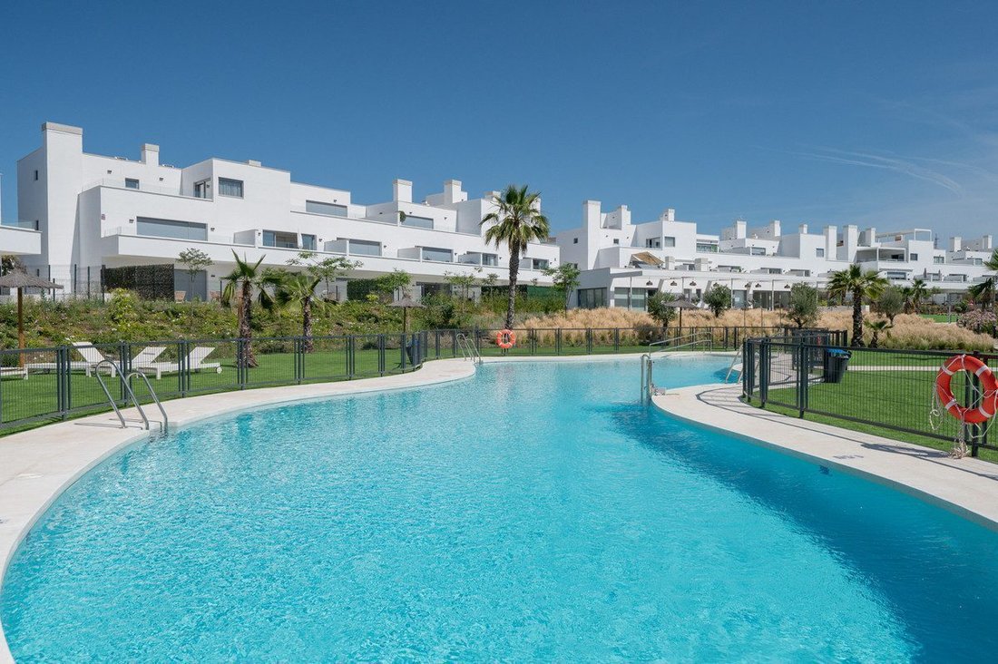 Appartamento a Estepona, Andalusia, Spagna 1 - 18861952