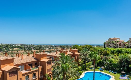Wohnung in Atalaya Isdabe, Estepona, Andalusien 1