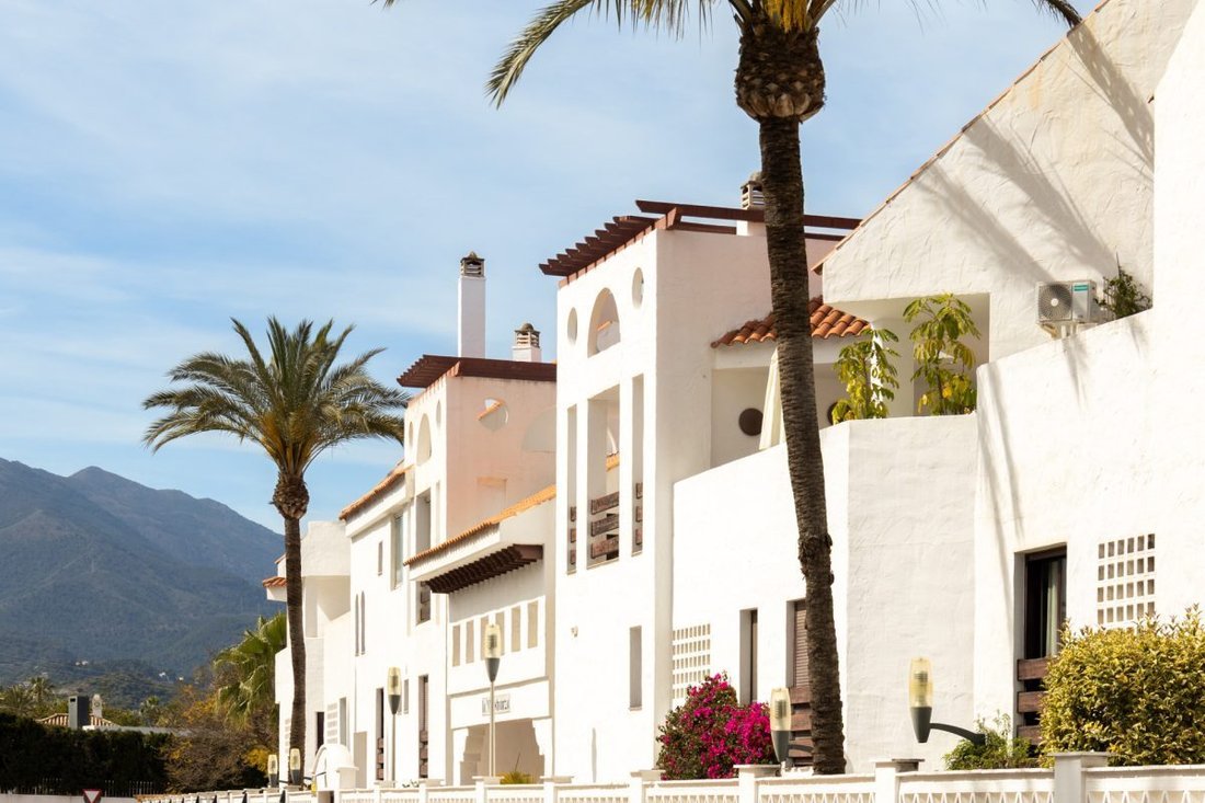 Apartment in Puerto Banus, Marbella, Spain 3 - 18864246