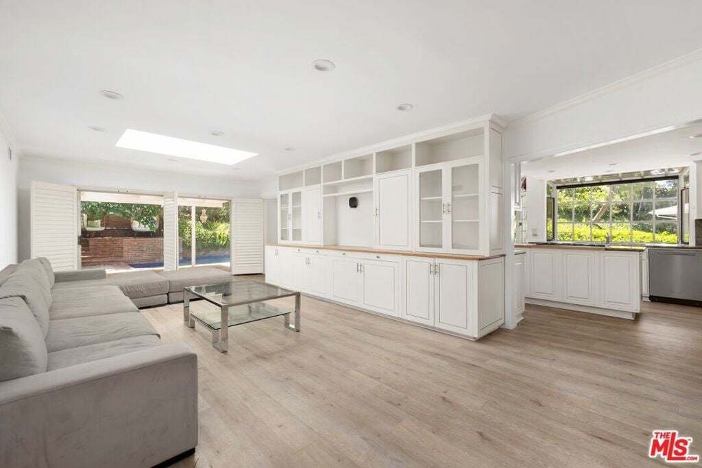 House in Los Angeles, California, United States 3 - 18858916