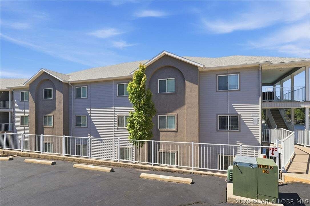 Condo in Eldon, Missouri, United States 3 - 18858091