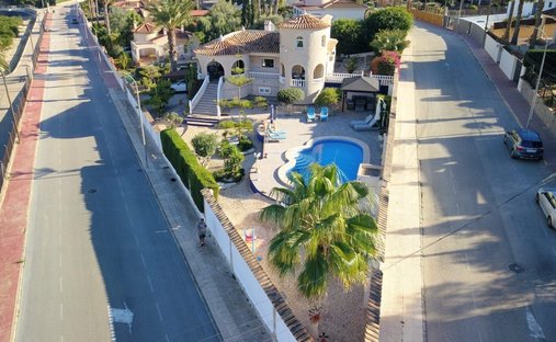 Villa in Algorfa, Valencian Community, Spain 1