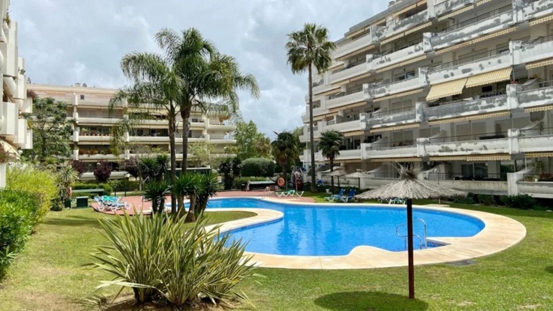 Apartment in Guadalmina Alta, San Pedro de Alcantara, Spain 1 - 18867361