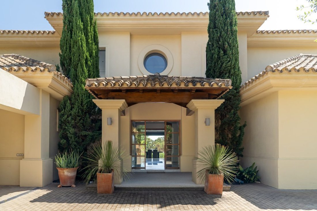 Villa in Sotogrande, San Roque, Andalusia 2 - 18863187