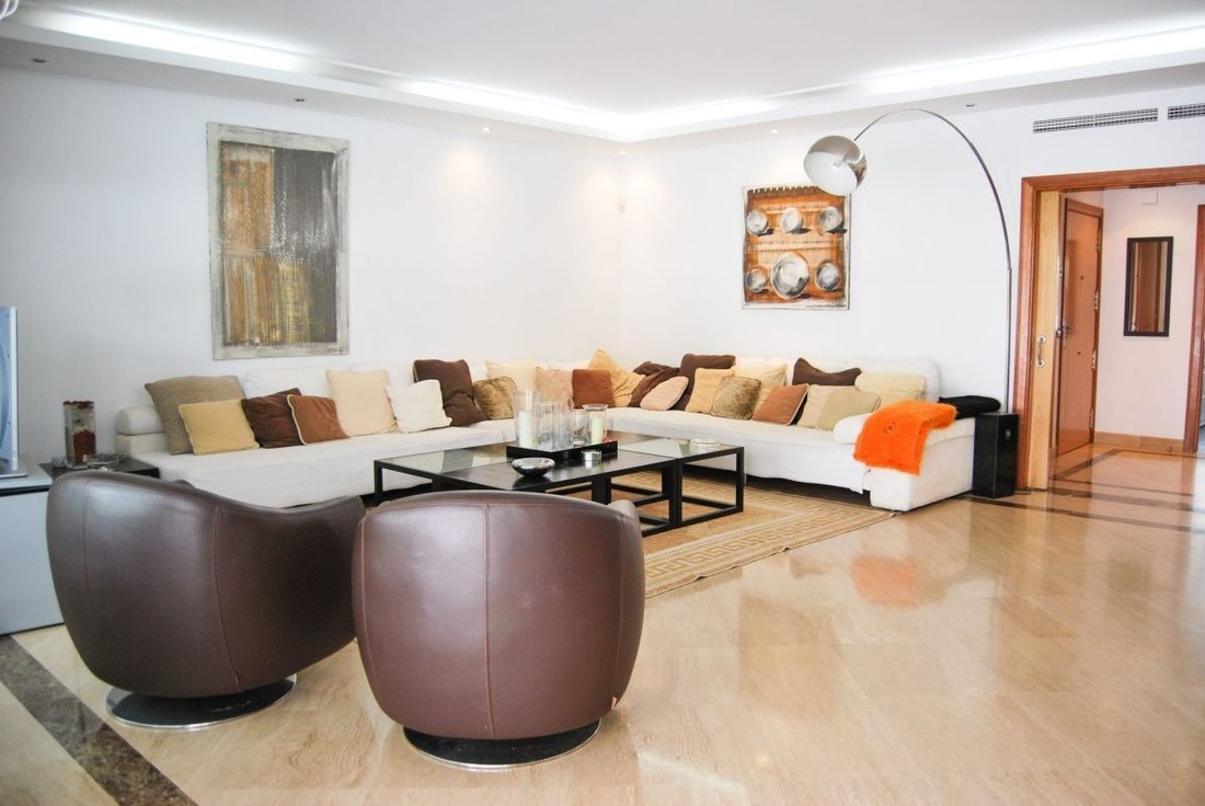 Apartment in Puerto Banus, Marbella, Spain 3 - 18862314