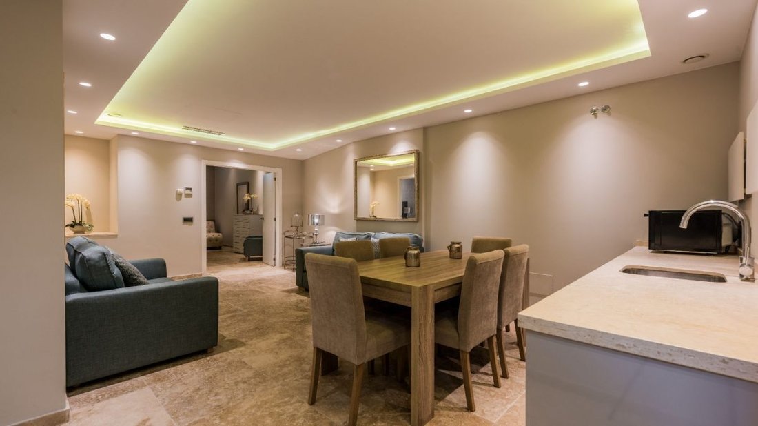 Villa a Puerto Banus, Marbella, Spagna 2 - 18862388