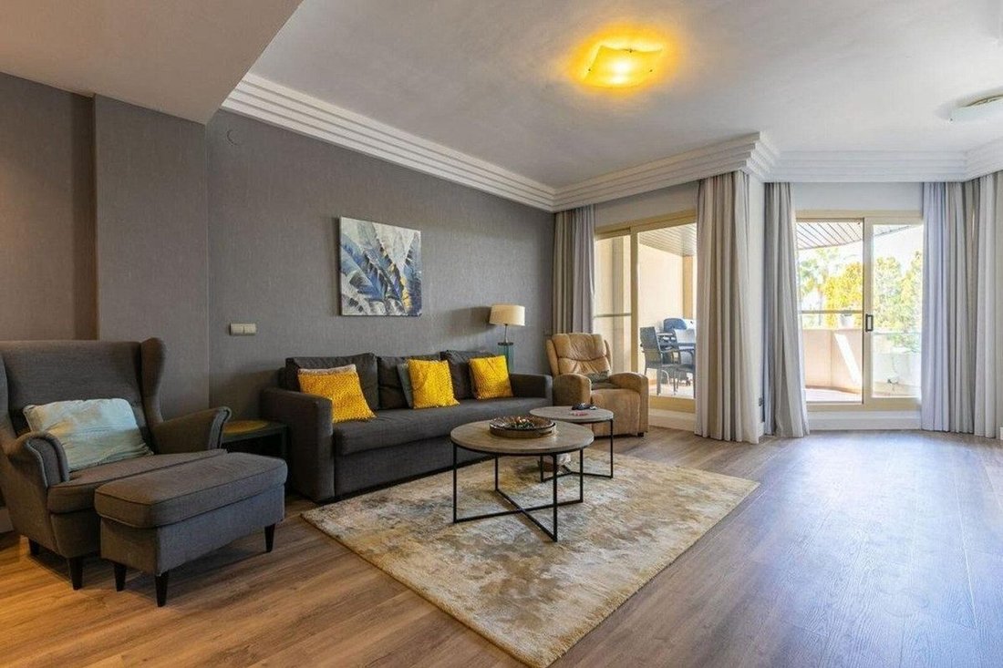 Apartment in Puerto Banus, Marbella, Spain 1 - 18859814