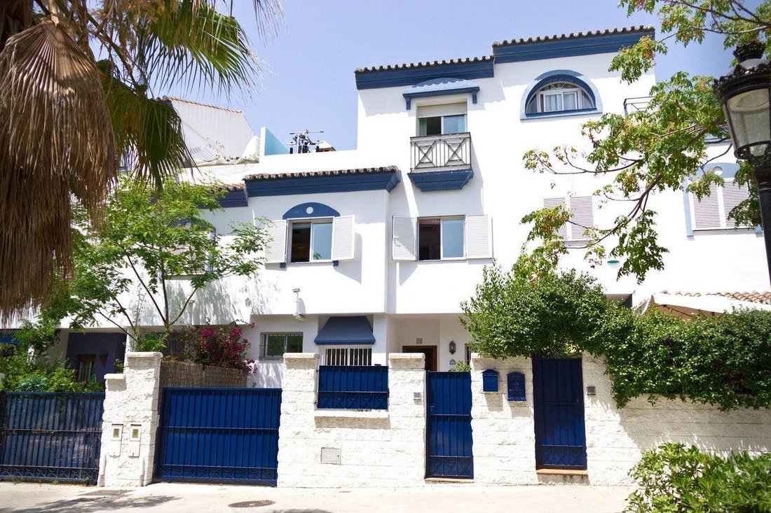 Townhouse in San Pedro de Alcantara, Andalusia, Spain 1 - 18864754