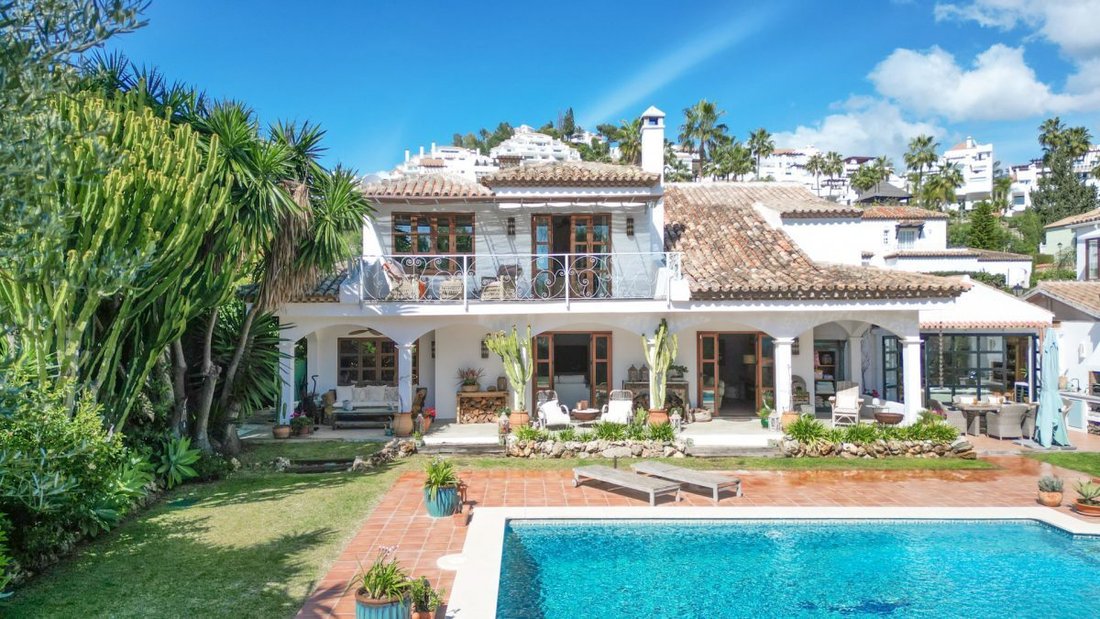 Villa in Puerto Banus, Marbella, Spain 1 - 18864359