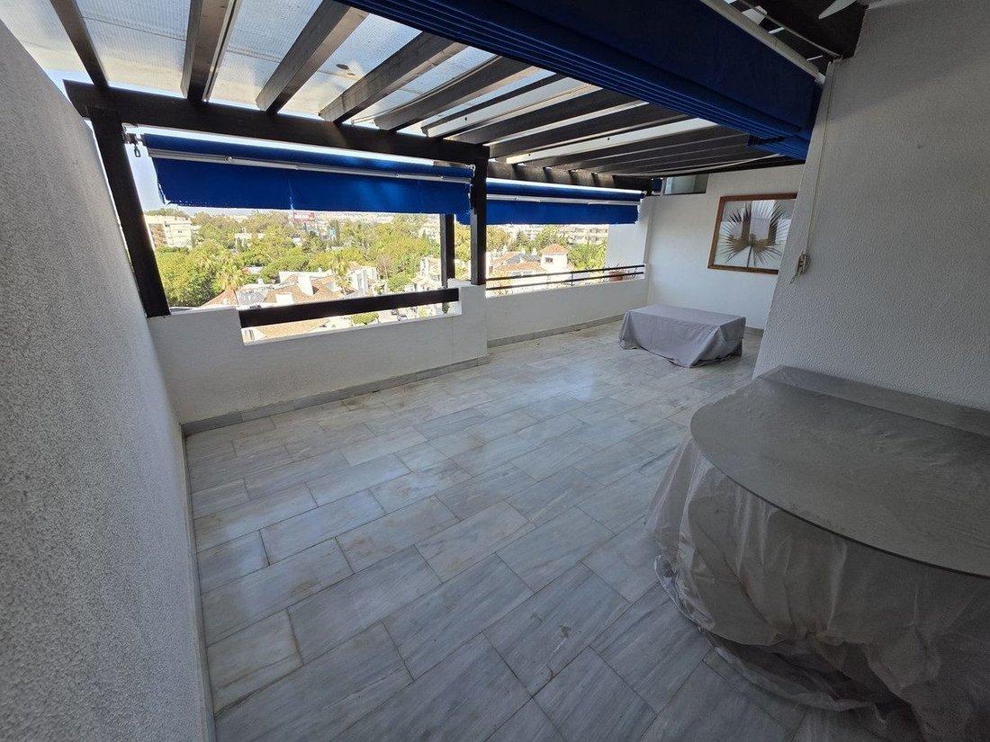 Apartment in Puerto Banus, Marbella, Spain 4 - 18860275