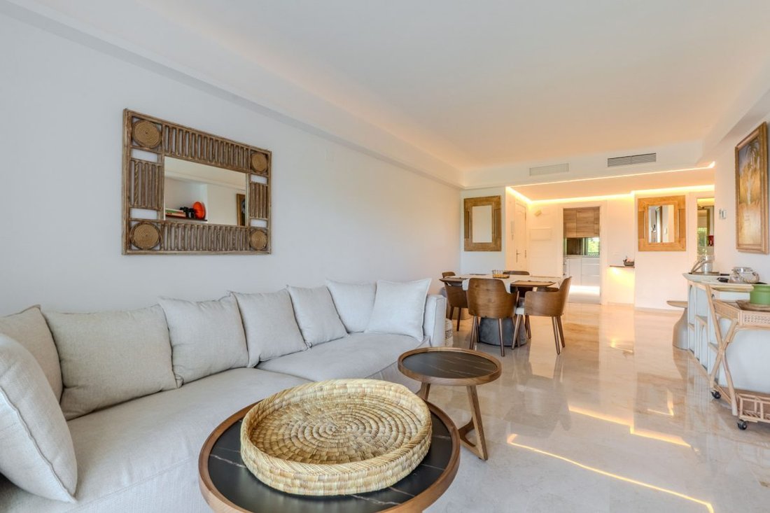 Apartment in Puerto Banus, Marbella, Spain 1 - 18860383