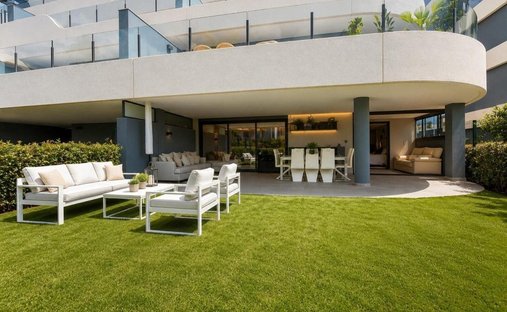 Appartamento a Estepona, Andalusia, Spagna 1