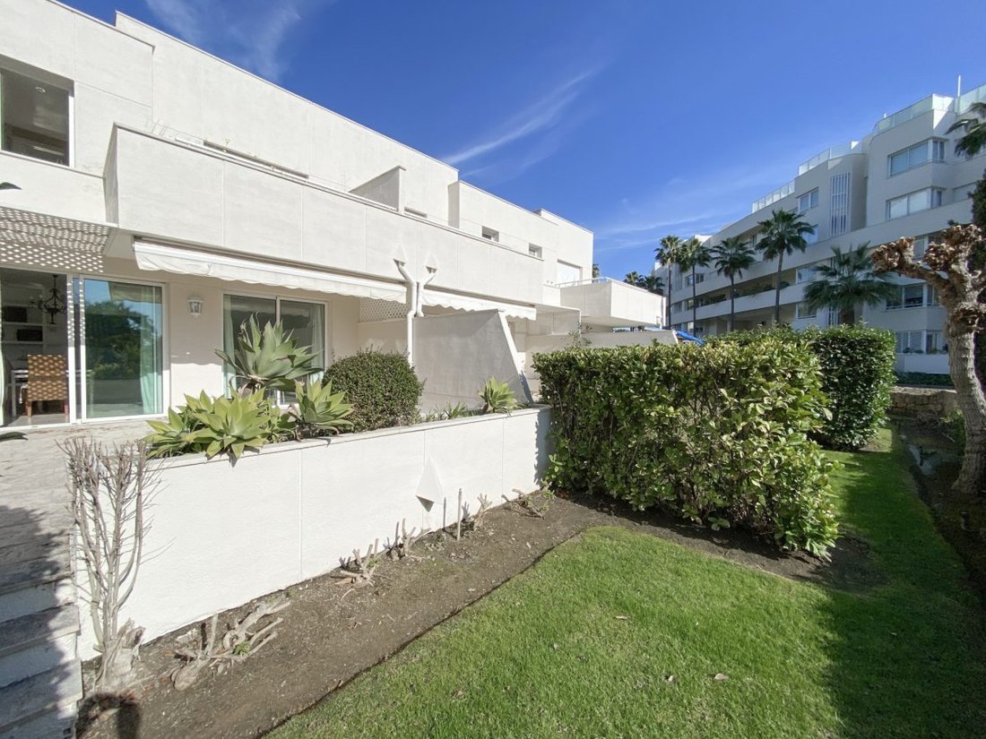 Townhouse en Gualdalmansa, Estepona, Andalucía 1 - 18864589