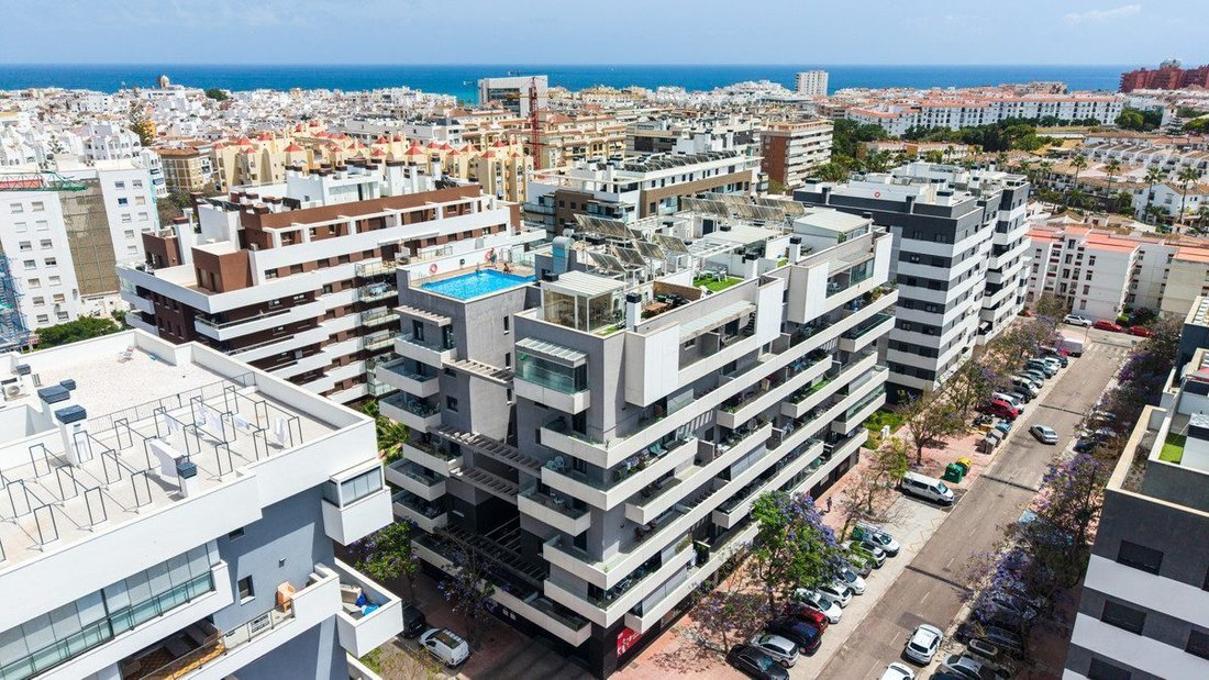 Wohnung in Estepona, Andalusien, Spanien 1 - 18860068