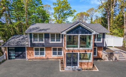 House in Smithtown, New York, United States 1