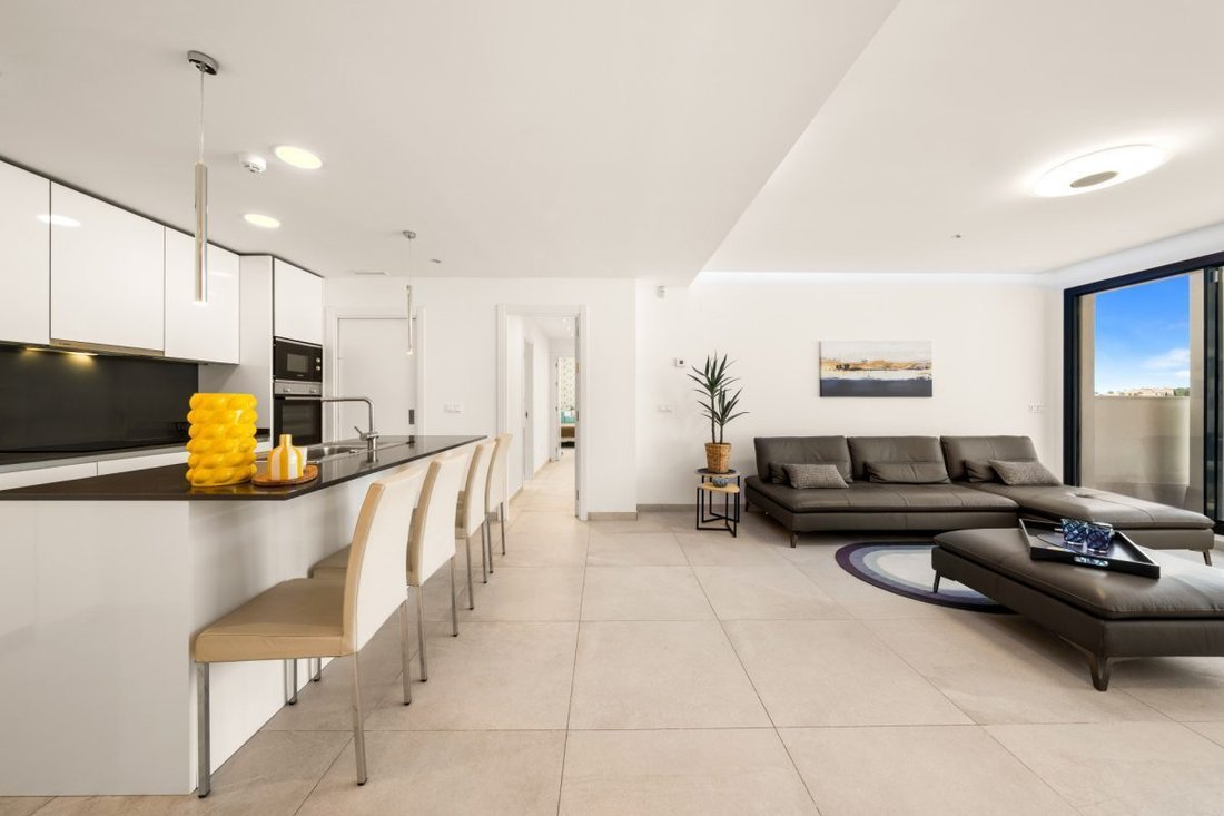 Apartment in La Quinta, Benahavis, Andalusia 3 - 18864442