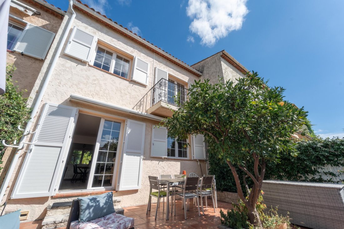 House in Esperes, Villeneuve-Loubet, France 1 - 18859083