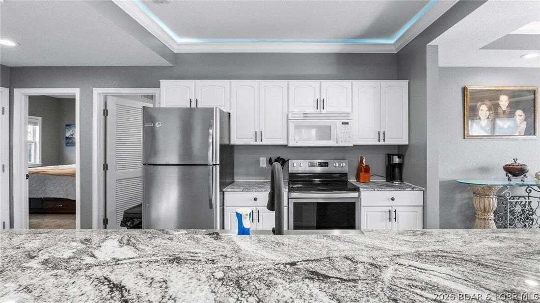 Condo in Lake Ozark, Missouri, United States 5 - 18858119