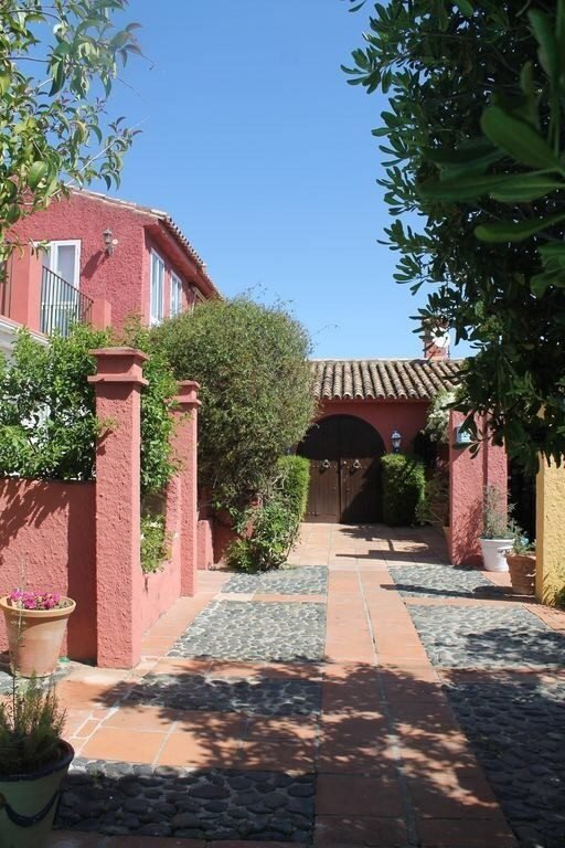 Villa in Puerto Banús, Marbella, Spanien 3 - 18862121
