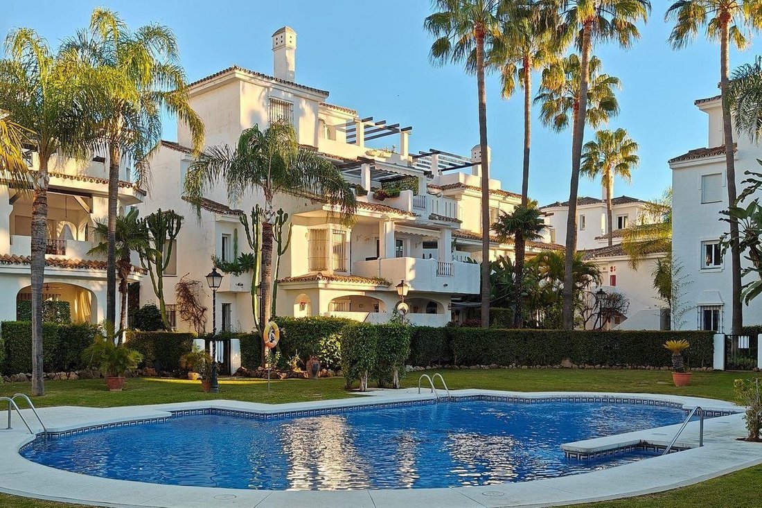 Townhouse in Nueva Andalucia, Marbella, Spain 1 - 18861933