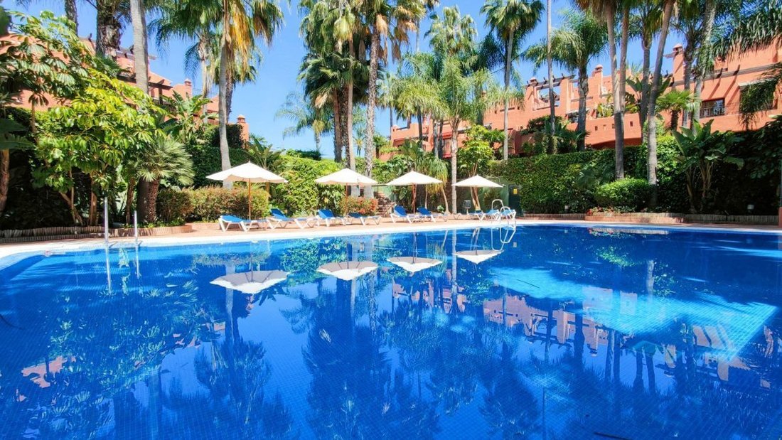 Townhouse in Golden Mile, Andalusia, Spain 1 - 18862451