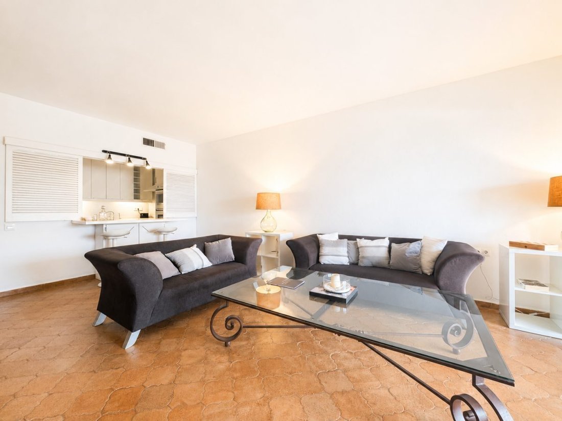 Apartment in Puerto Banus, Marbella, Spain 5 - 18860224