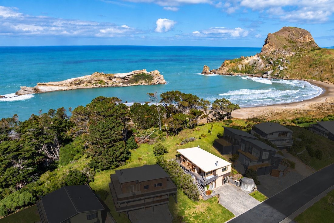 House in Castlepoint, Wellington, New Zealand 2 - 18858203