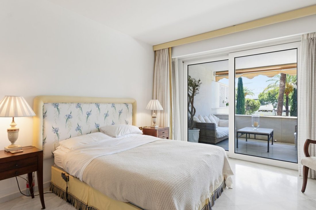 Apartment in Marbella, Andalusia, Spain 4 - 18860362
