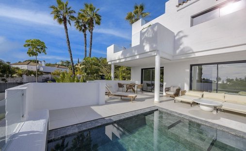Appartamento a Estepona, Andalusia, Spagna 1