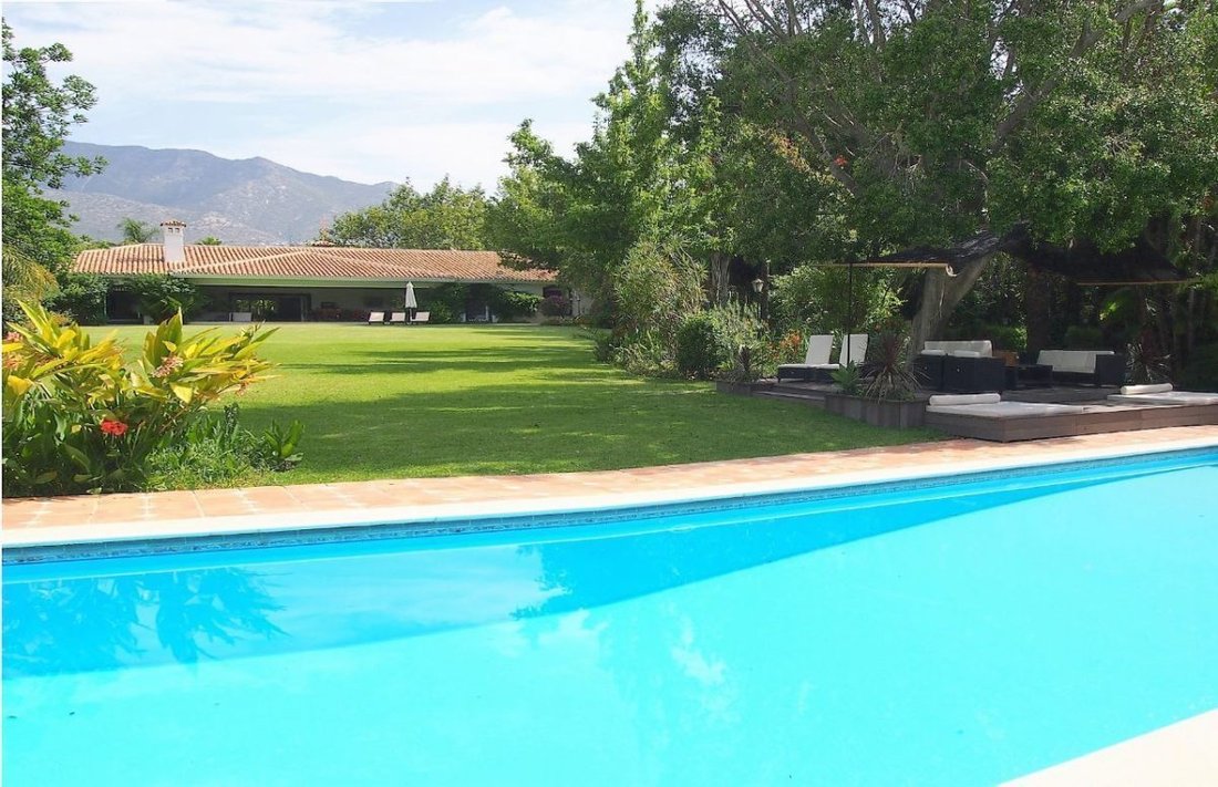 Villa in Golden Mile, Andalusia, Spain 1 - 18862273