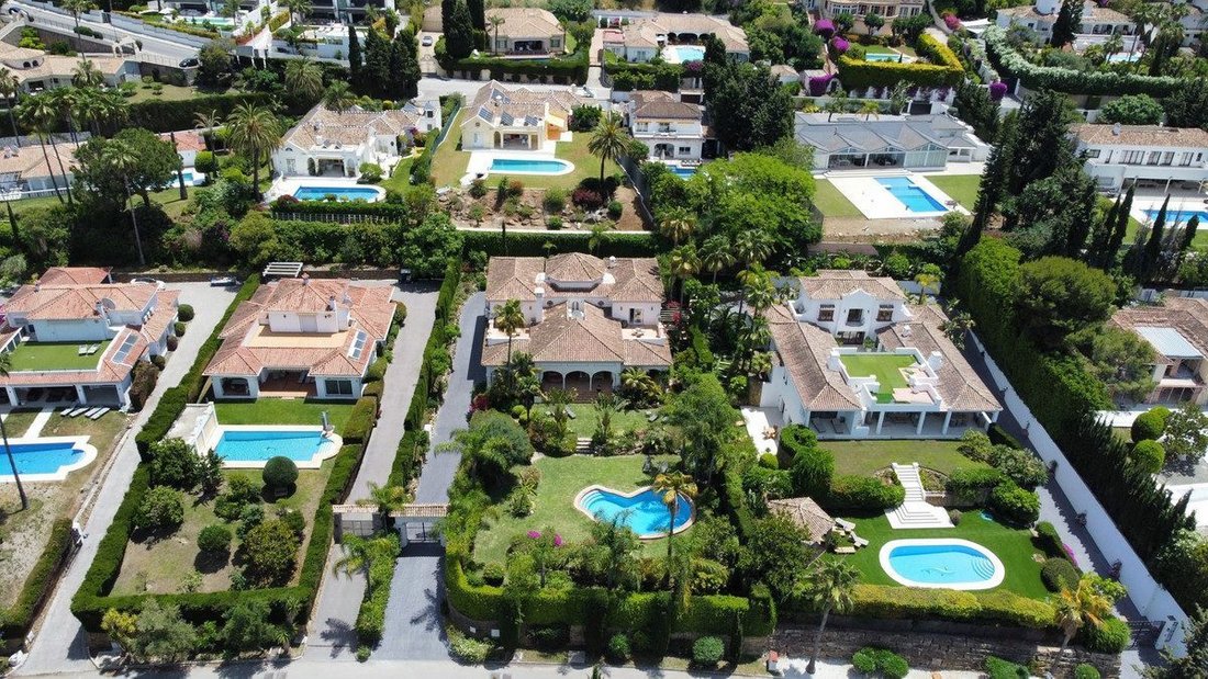 Villa a Estepona, Andalusia, Spagna 1 - 18862109