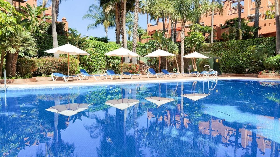 Townhouse in Golden Mile, Andalusia, Spain 5 - 18862451