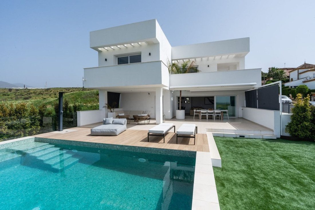 Villa in Estepona, Andalusia, Spain 2 - 18867591