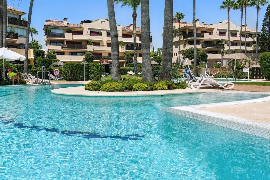 Apartment in Cancelada, Estepona, Andalusia 2 - 18867436