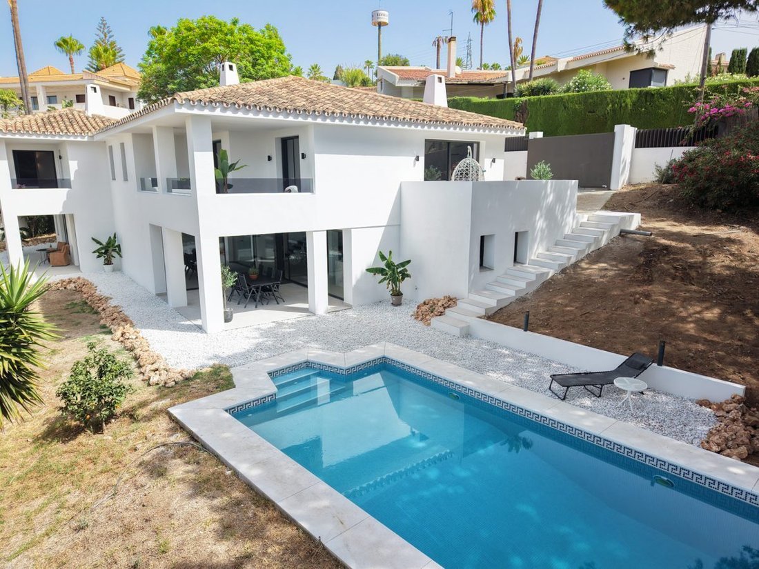 Villa in Elviria-Cabopino, Marbella, Spanien 1 - 18859821