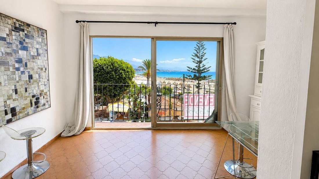 Apartment in Puerto Banus, Marbella, Spain 3 - 18859934