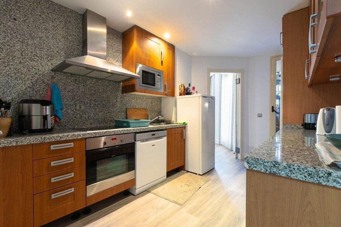 Apartment in Puerto Banus, Marbella, Spain 5 - 18859814