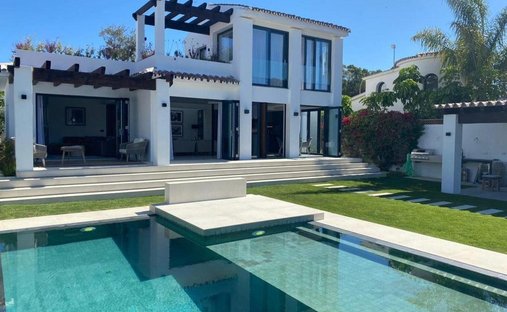 Villa in San Pedro de Alcántara, Andalusien, Spanien 1
