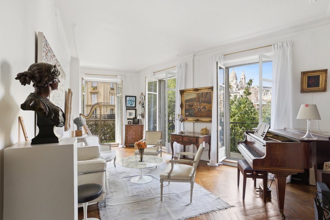 Apartment in Lorette-Martyrs, Paris 9e Arrondissement, Paris 1 - 18858235