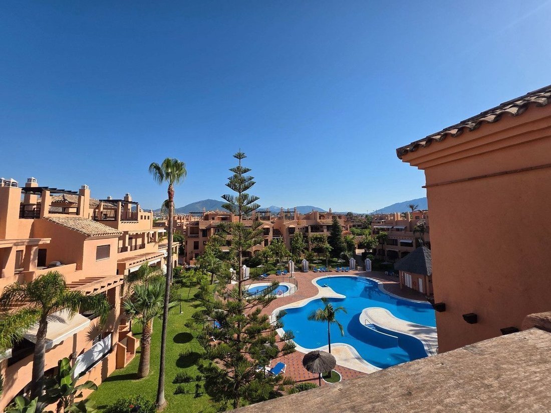 Appartamento a Estepona, Andalusia, Spagna 2 - 18864926