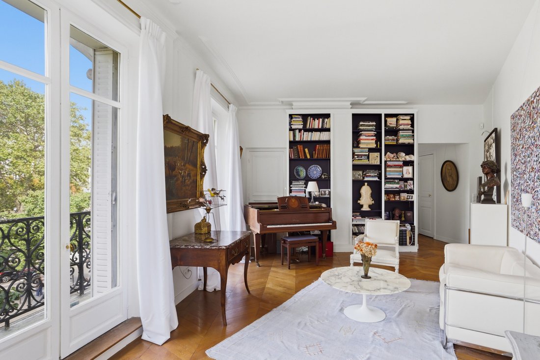 Apartment in Lorette-Martyrs, Paris 9e Arrondissement, Paris 2 - 18858235